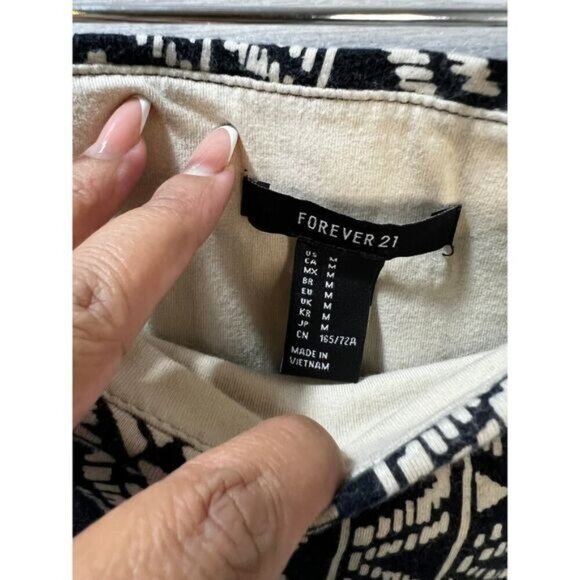 Forever 21 Aztec Mini Skirt Black and White Medium - Picture 3 of 3